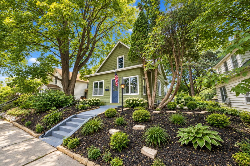 3010 Vincent Ave N, Minneapolis, MN 55411
