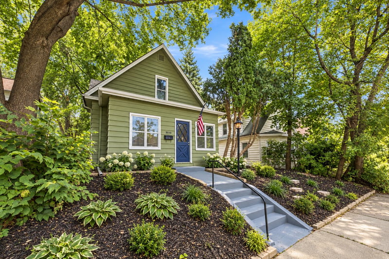 3010 Vincent Ave N, Minneapolis, MN 55411