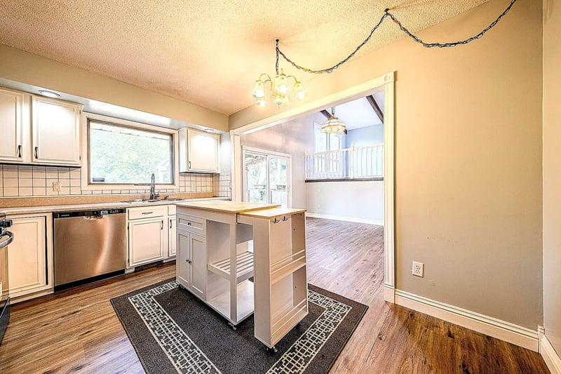 7857 Idaho Ave N, Brooklyn Park, MN 55445