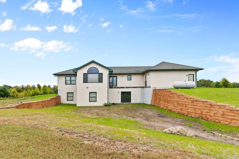 42790 Elmcrest Ave, Harris, MN 55032