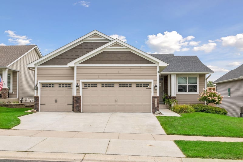 13358 Caffrey Ave, Rosemount, MN 55068