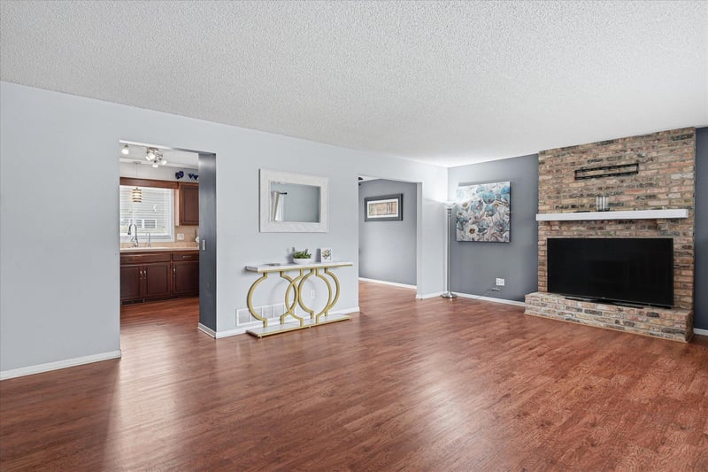 14280 Embry Pa, Apple Valley, MN 55124
