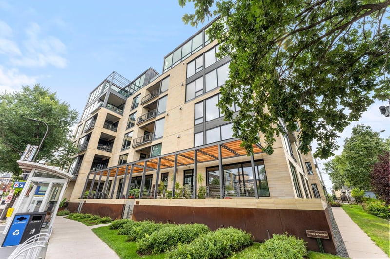 1805 W Lake St #502, Minneapolis, MN 55408