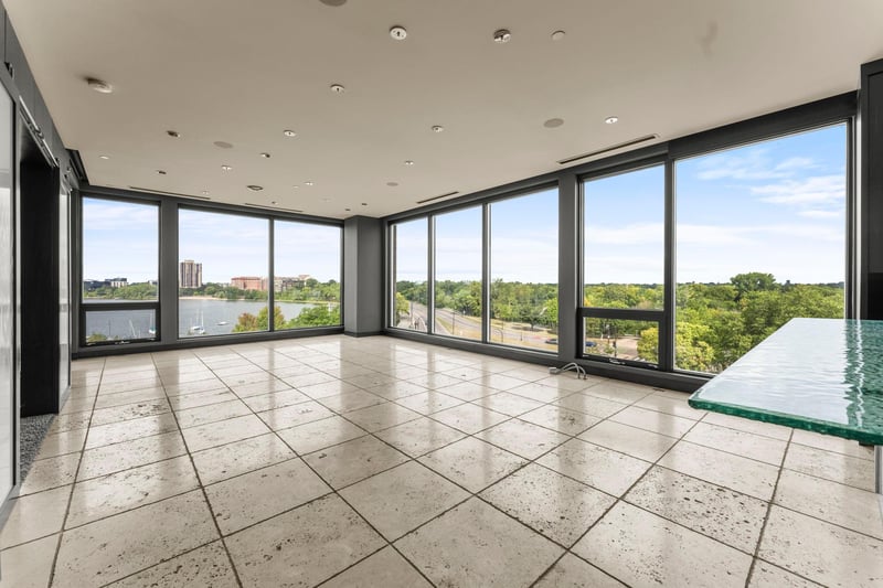 1805 W Lake St #502, Minneapolis, MN 55408
