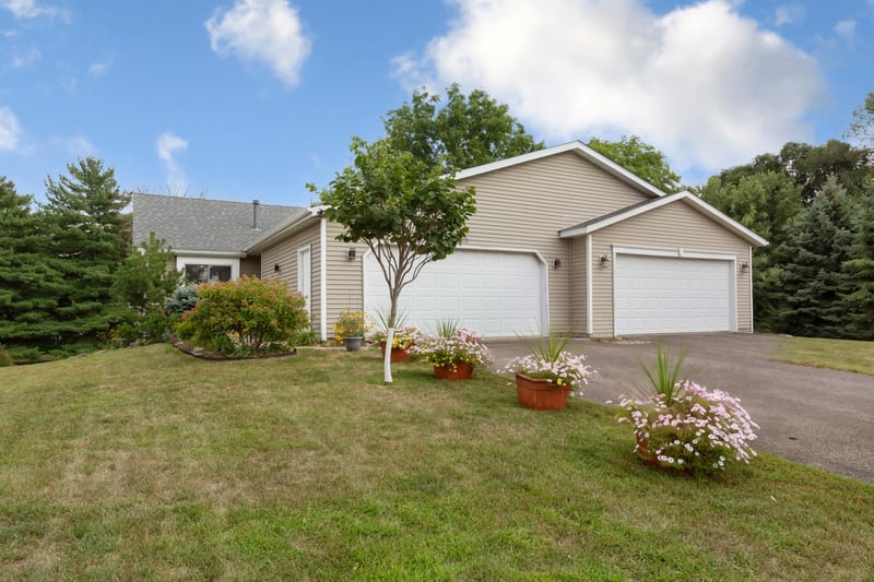 1015 Poplar St, Northfield, MN 55057