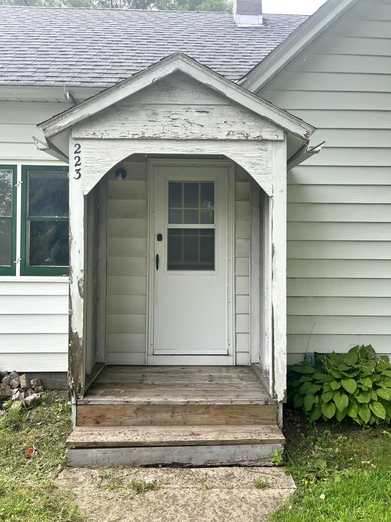 223 1st St SE, Clara City, MN 56222