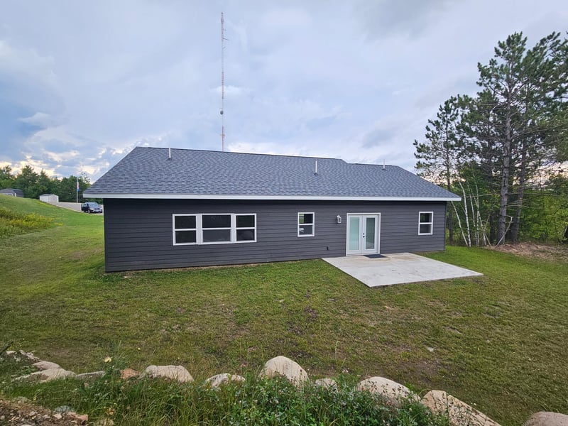 912 Carter Cir, Eveleth, MN 55734