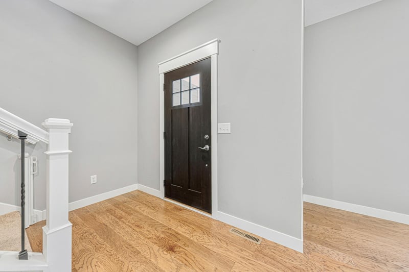 317 Oak Marsh Dr, Mankato, MN 56001