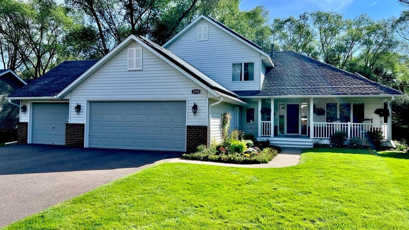 3598 Searle Ct, Vadnais Heights, MN 55127