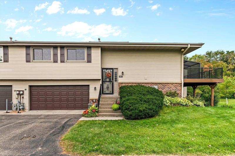 4113 Sylvia Ln S, Shoreview, MN 55126