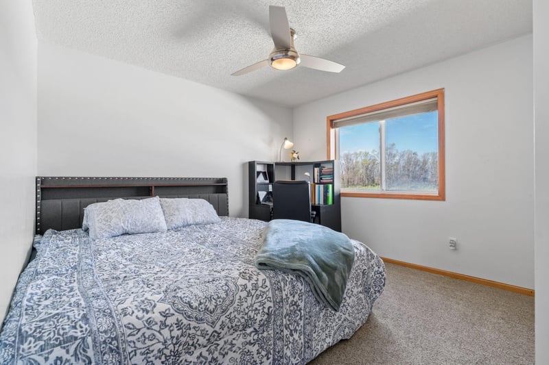 4052 Blakewood Dr, Shakopee, MN 55379
