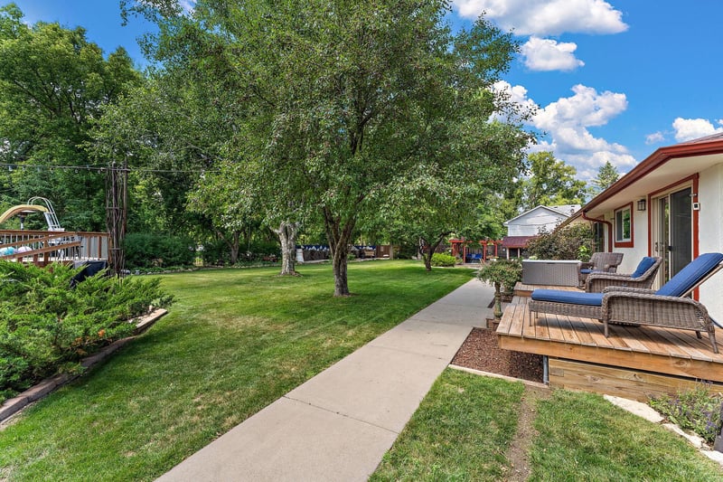 1049 2nd St, Saint Paul Park, MN 55071