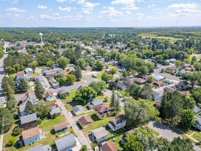 514 W 2nd Ave, Keewatin, MN 55753