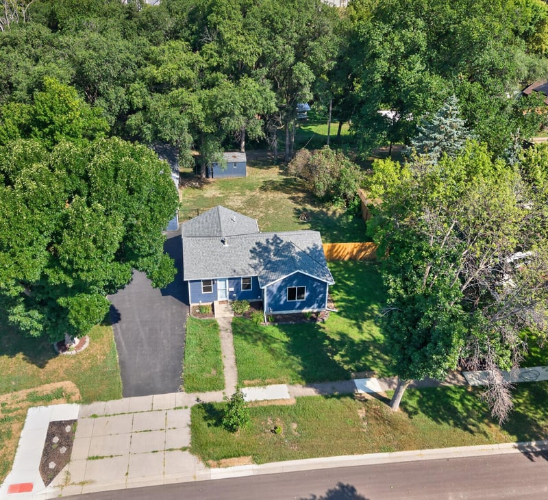 935 5th Ave W, Shakopee, MN 55379