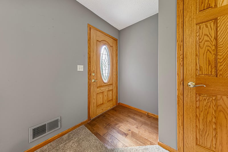 606 N 9th St, Saint Peter, MN 56082