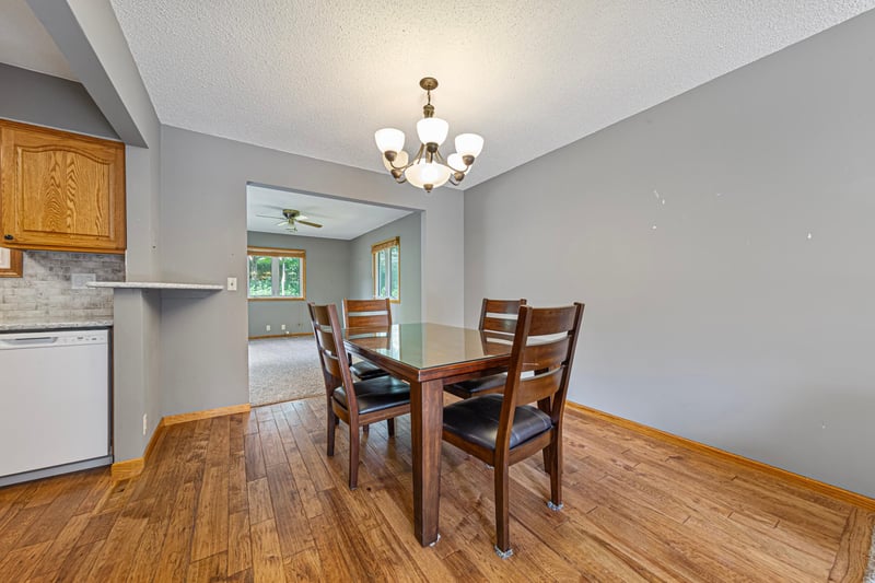 606 N 9th St, Saint Peter, MN 56082