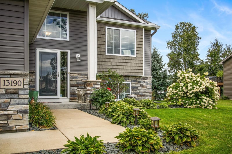 13190 10th Cir S, Zimmerman, MN 55398
