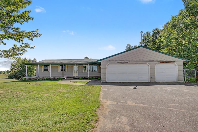 37981 Southfork Rd, Hinckley, MN 55037