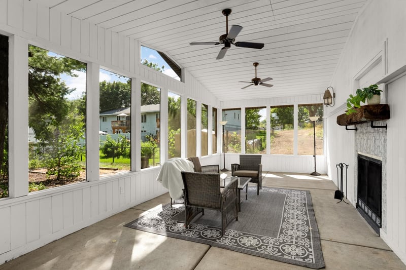 1251 Macarthur Ave, West Saint Paul, MN 55118