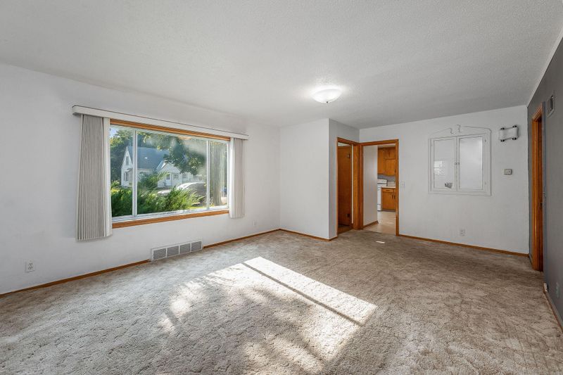 506 9th St N, Mountain Lake, MN 56159