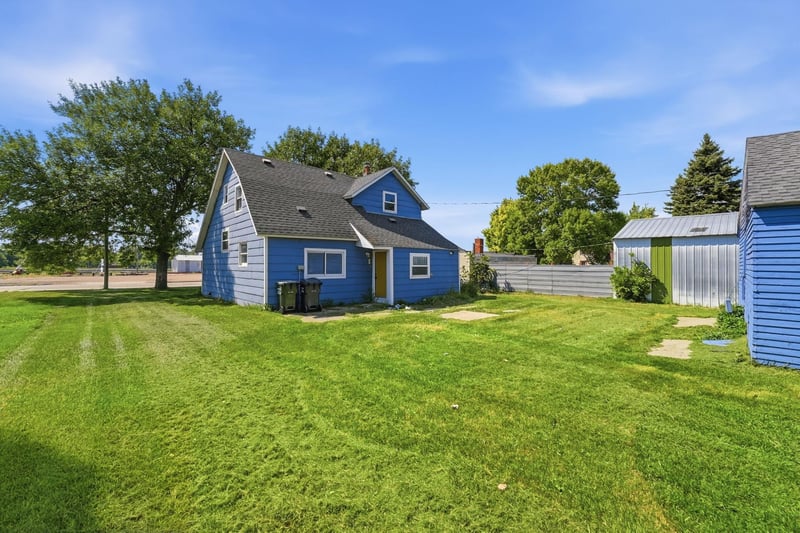 604 Atlantic Ave N, Herman, MN 56248