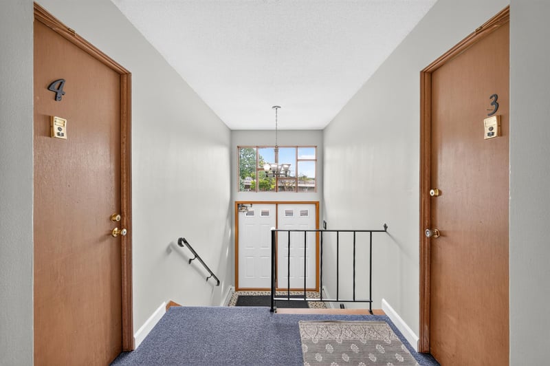 2709 Virginia Ave N, New Hope, MN 55427