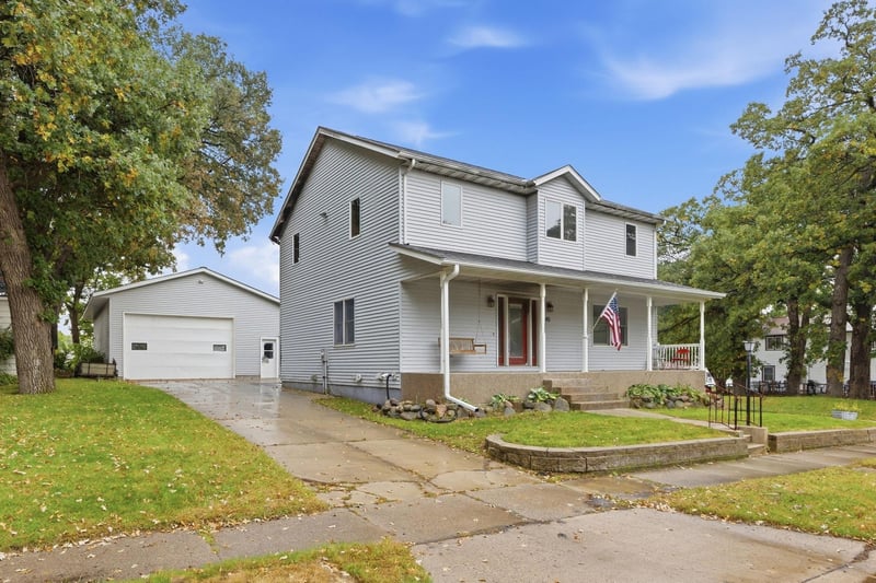 745 2nd St N, Brownton, MN 55312