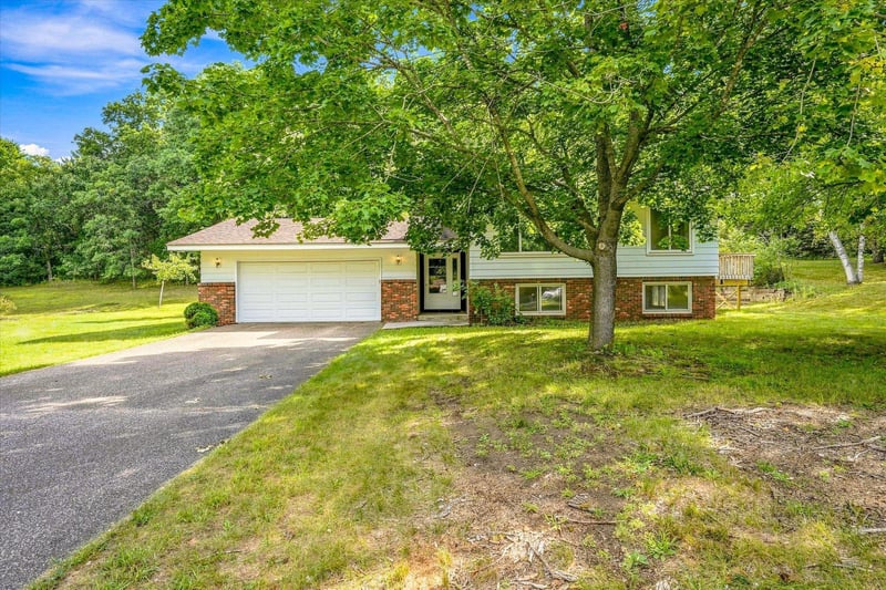 13600 Greenwood Trl N, Stillwater, MN 55082