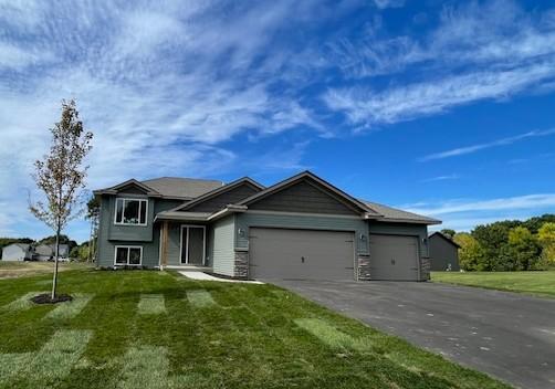 3423 Maple Dr S, Cambridge, MN 55008
