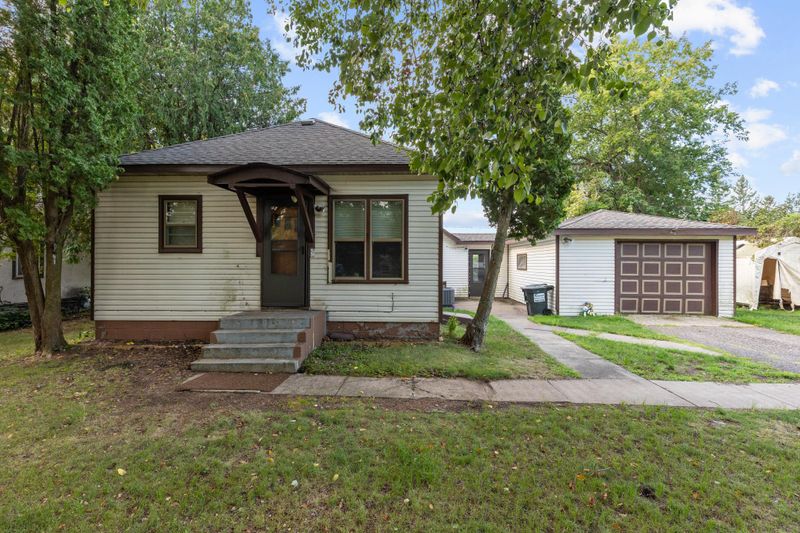 1106 Pine St, Crosby, MN 56441