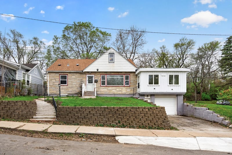 200 Belvidere St E, Saint Paul, MN 55107