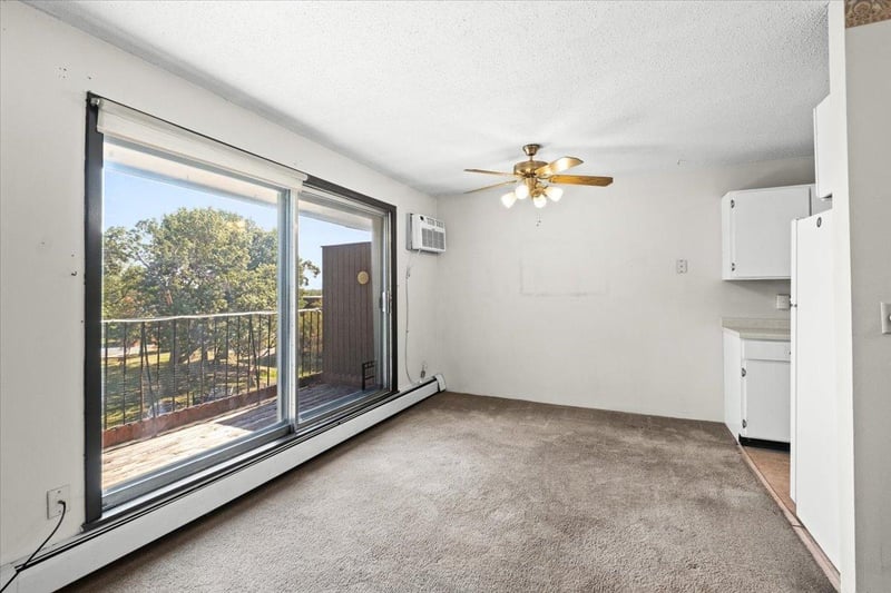 3421 Kent St #601, Shoreview, MN 55126
