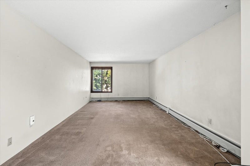 3421 Kent St #601, Shoreview, MN 55126