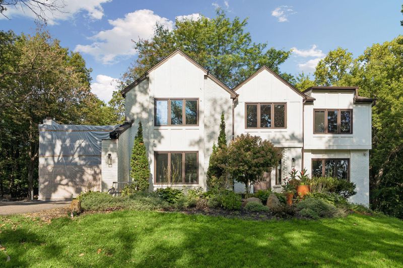 18160 Berry Ln, Wayzata, MN 55391