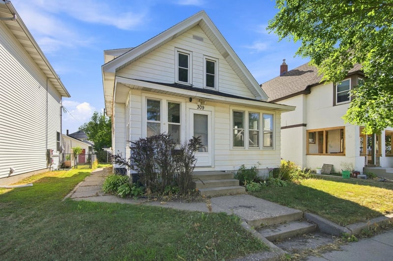 309 4th Ave S, South Saint Paul, MN 55075