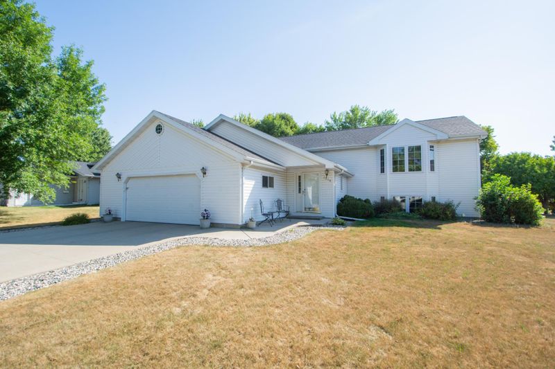 1519 Sunset Blvd, Hawley, MN 56549