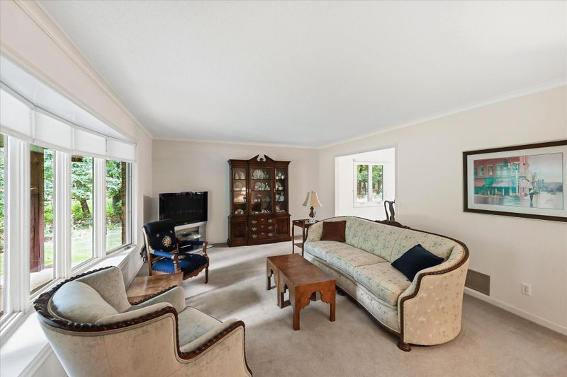 5665 Star Cir, Shorewood, MN 55331