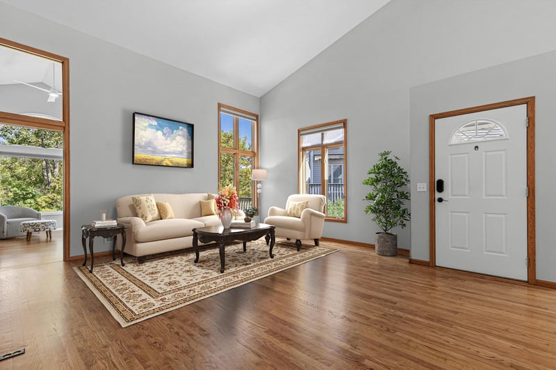 1067 Westcliff Curve, Shoreview, MN 55126