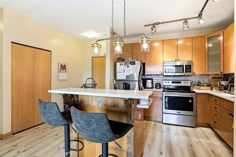 2600 University Ave SE #210, Minneapolis, MN 55414
