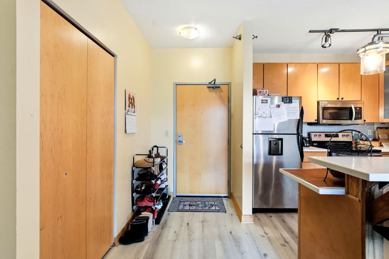 2600 University Ave SE #210, Minneapolis, MN 55414