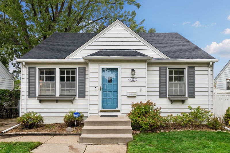 4237 Abbott Ave N, Robbinsdale, MN 55422