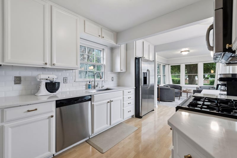 4237 Abbott Ave N, Robbinsdale, MN 55422