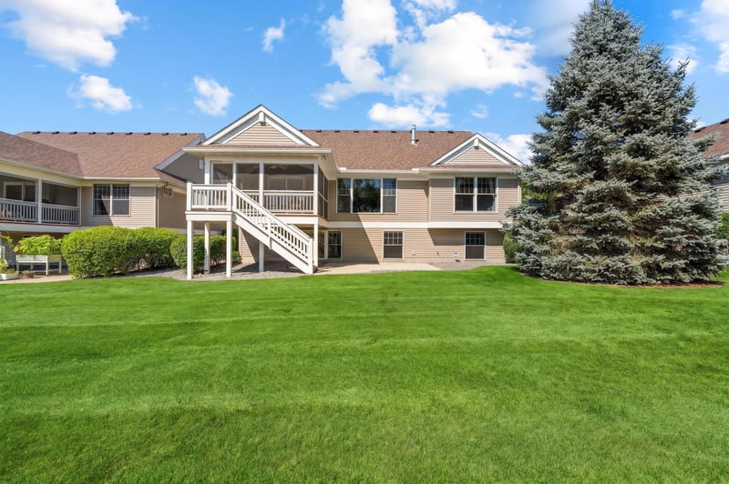 9779 Wedgewood Cir, Woodbury, MN 55125