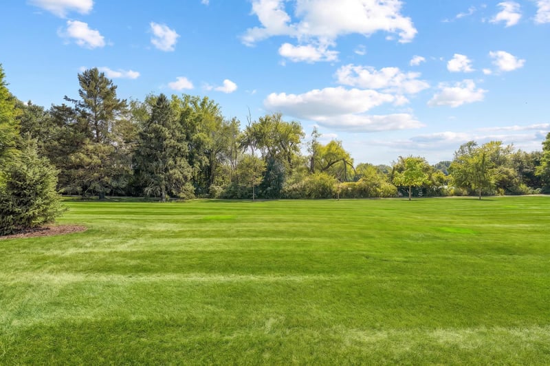 9779 Wedgewood Cir, Woodbury, MN 55125