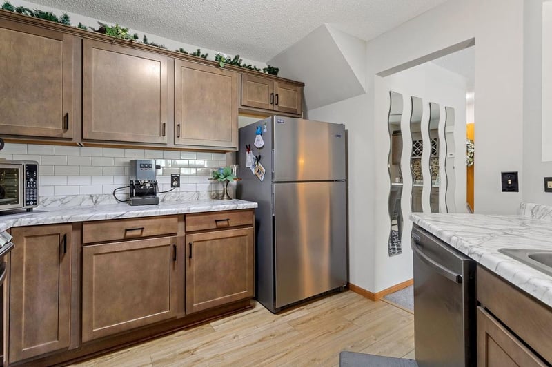 2636 101st Ln N, Brooklyn Park, MN 55444
