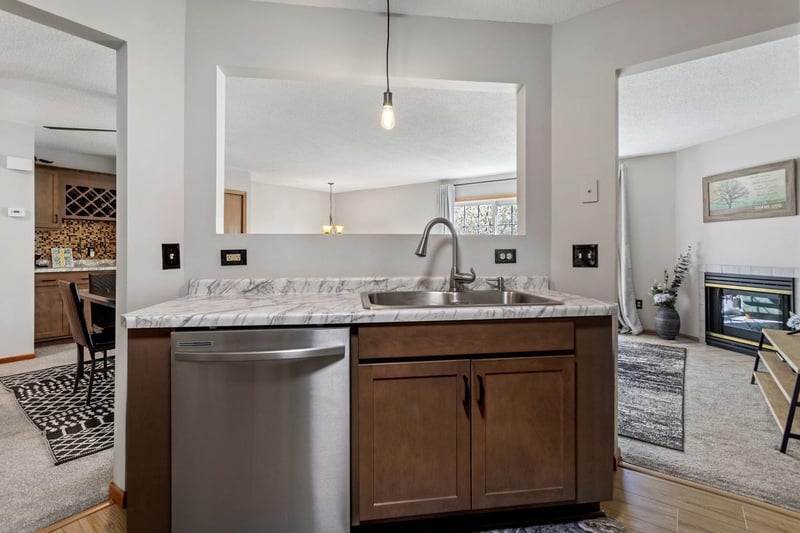 2636 101st Ln N, Brooklyn Park, MN 55444