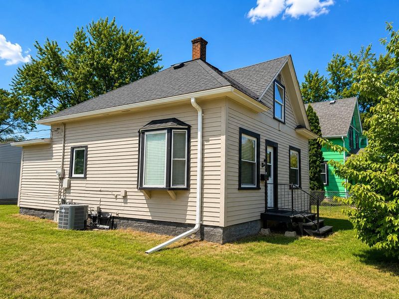 303 20th Ave N, Saint Cloud, MN 56303