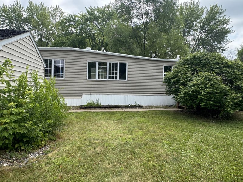 143 Judith Dr, Chaska, MN 55318