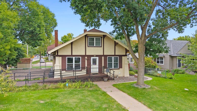 310 Ashland St S, Cambridge, MN 55008