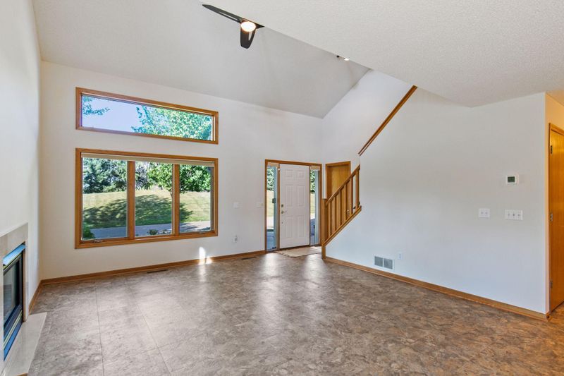 1842 Cliff Lake Ct, Eagan, MN 55122